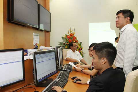 Chú trọng nâng cao bản lĩnh chính trị cho cán bộ, đảng viên