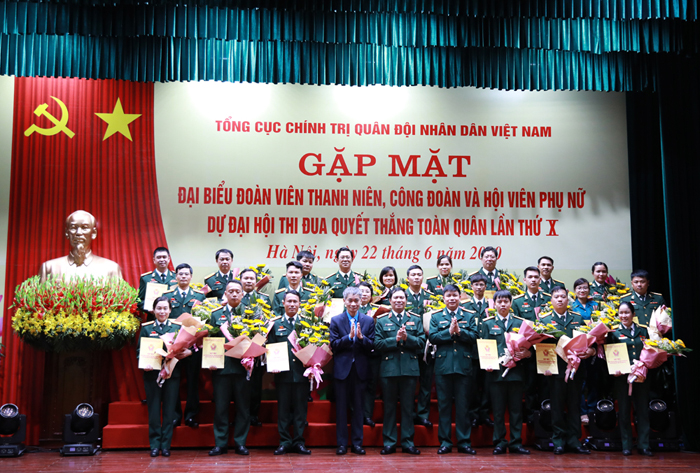 Gặp mặt đại biểu đoàn viên thanh niên, công đoàn và hội viên phụ nữ tiêu biểu