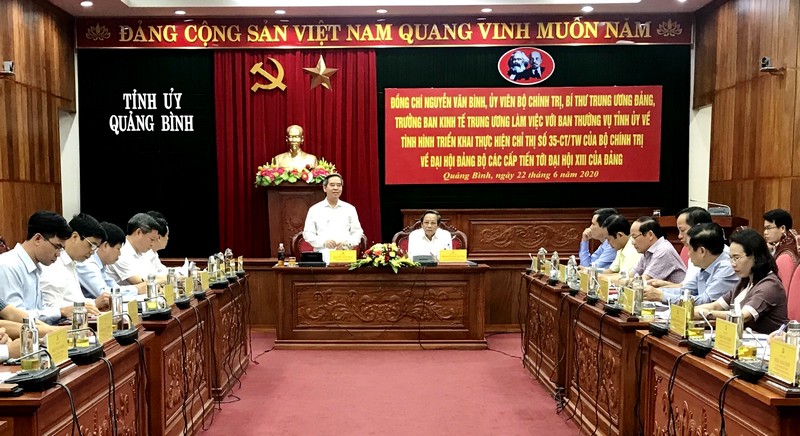 Quảng Bình Đẩy nhanh công tác hoàn thiện các dự thảo văn kiện Đại hội Đảng bộ tỉnh