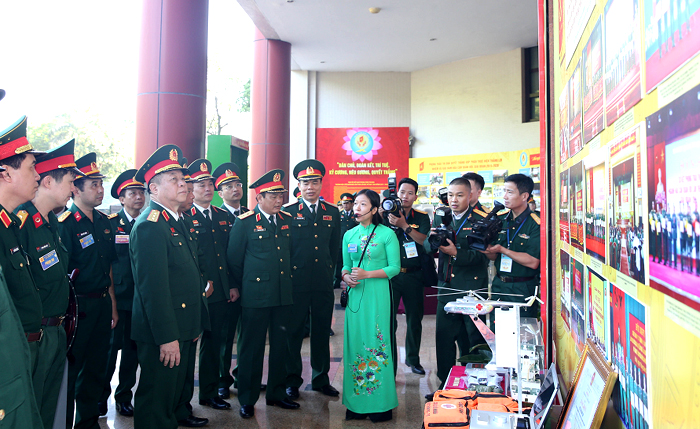 Triển lãm thành tựu quân sự, quốc phòng