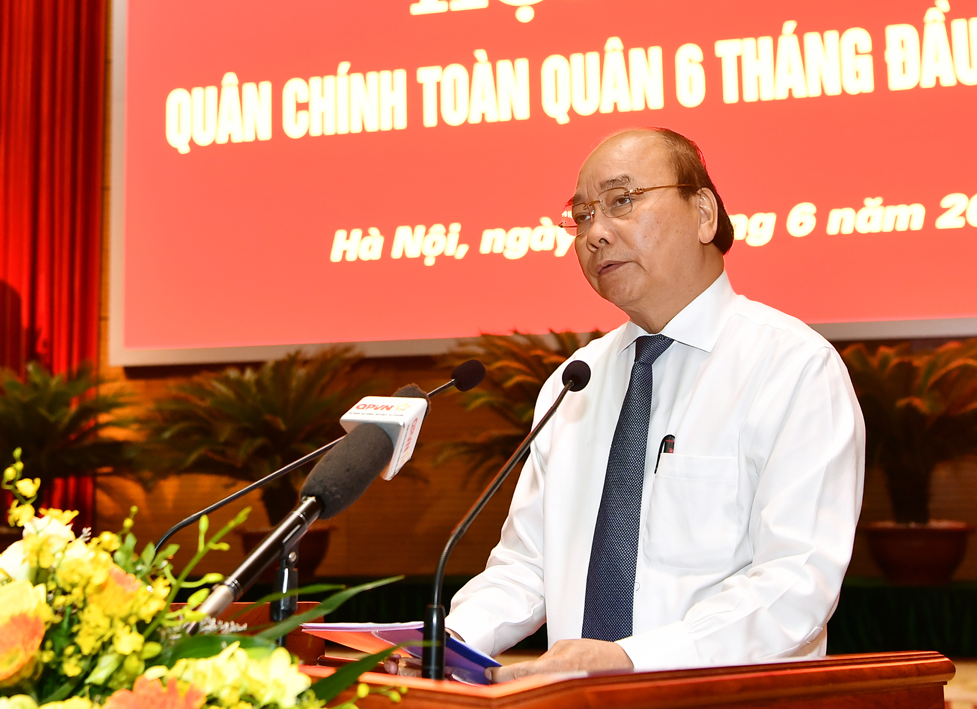 Thủ tướng dự Hội nghị Quân chính toàn quân 6 tháng đầu năm 2020