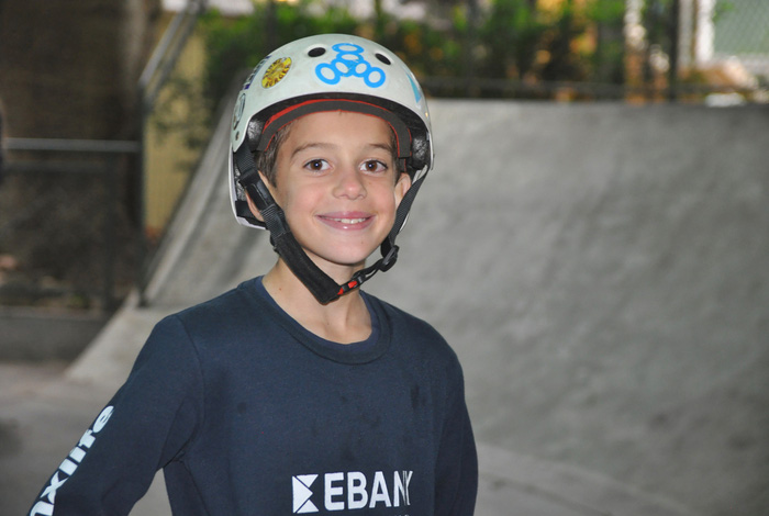 Trượt ván xoay 1 080 độ trên dốc đứng