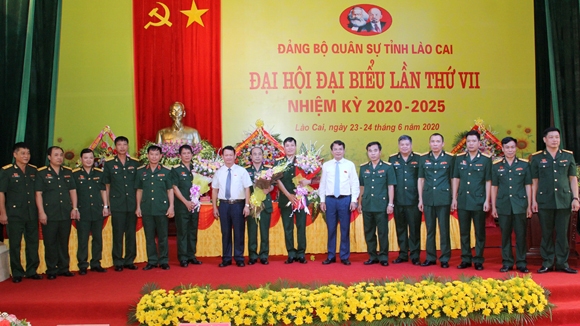 Tập trung lãnh đạo, thực hiện tốt nhiệm vụ quân sự quốc phòng