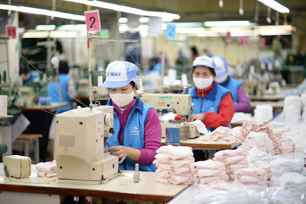 Sắp công bố Báo cáo Dệt may Việt Nam Tác động của COVID-19 và xa hơn nữa