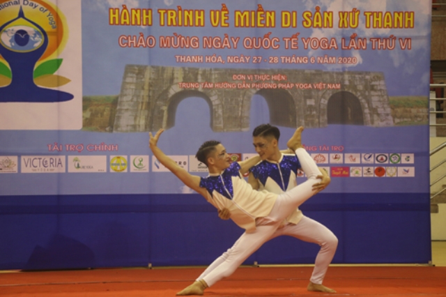 Hàng ngàn vận động viên tham dự Festival Yoga toàn quốc năm 2020
