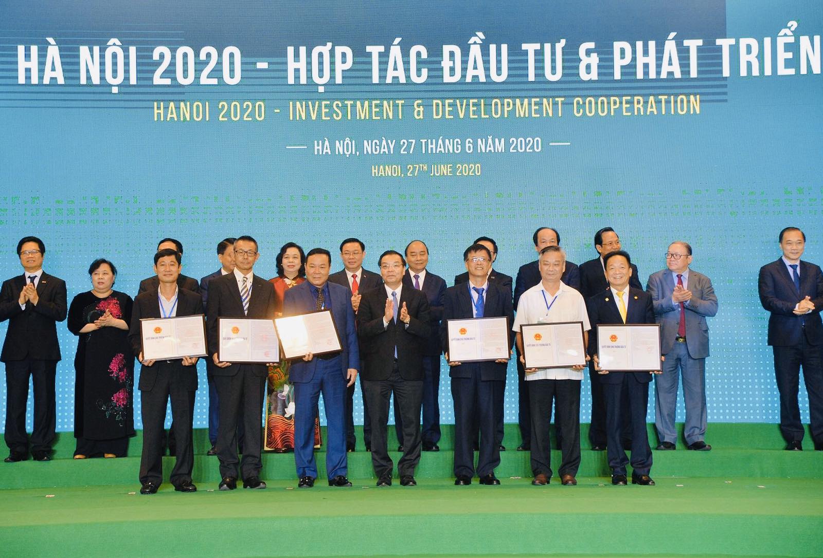 T T Group của “Bầu Hiển” đăng ký đầu tư

hơn 700 triệu USD vào Thủ đô Hà Nội