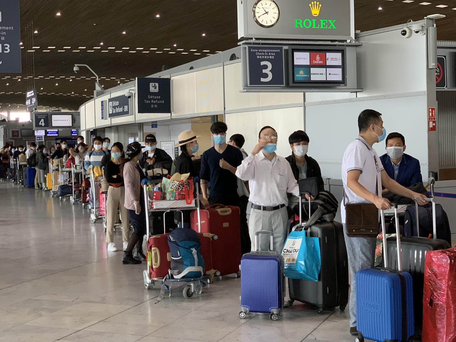 Đưa hơn 280 công dân Việt Nam từ Pháp và các nước lân cận ở khu vực châu Âu về nước