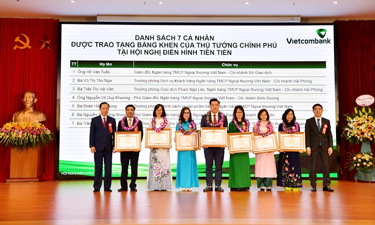 Vietcombank tổ chức Hội nghị điển hình tiên tiến lần thứ V