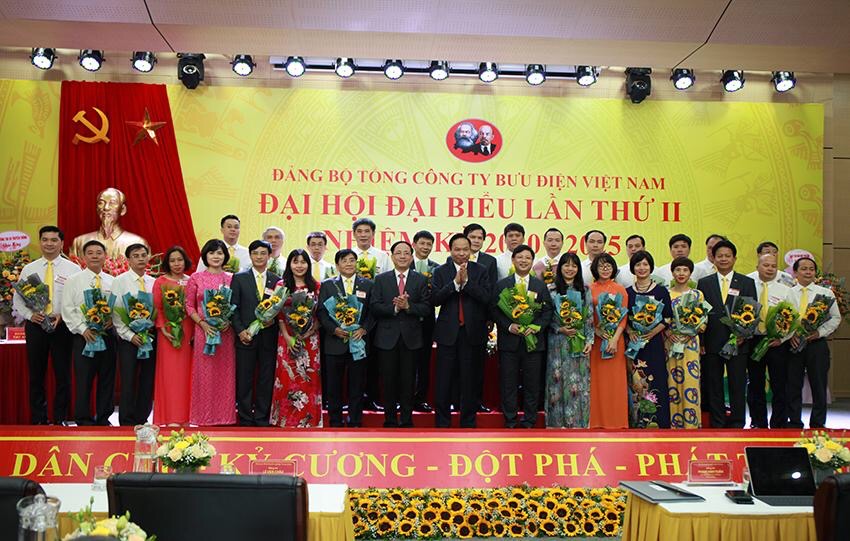Vnpost phấn đấu khai thác tối đa những ưu thế về mạng bưu chính công cộng