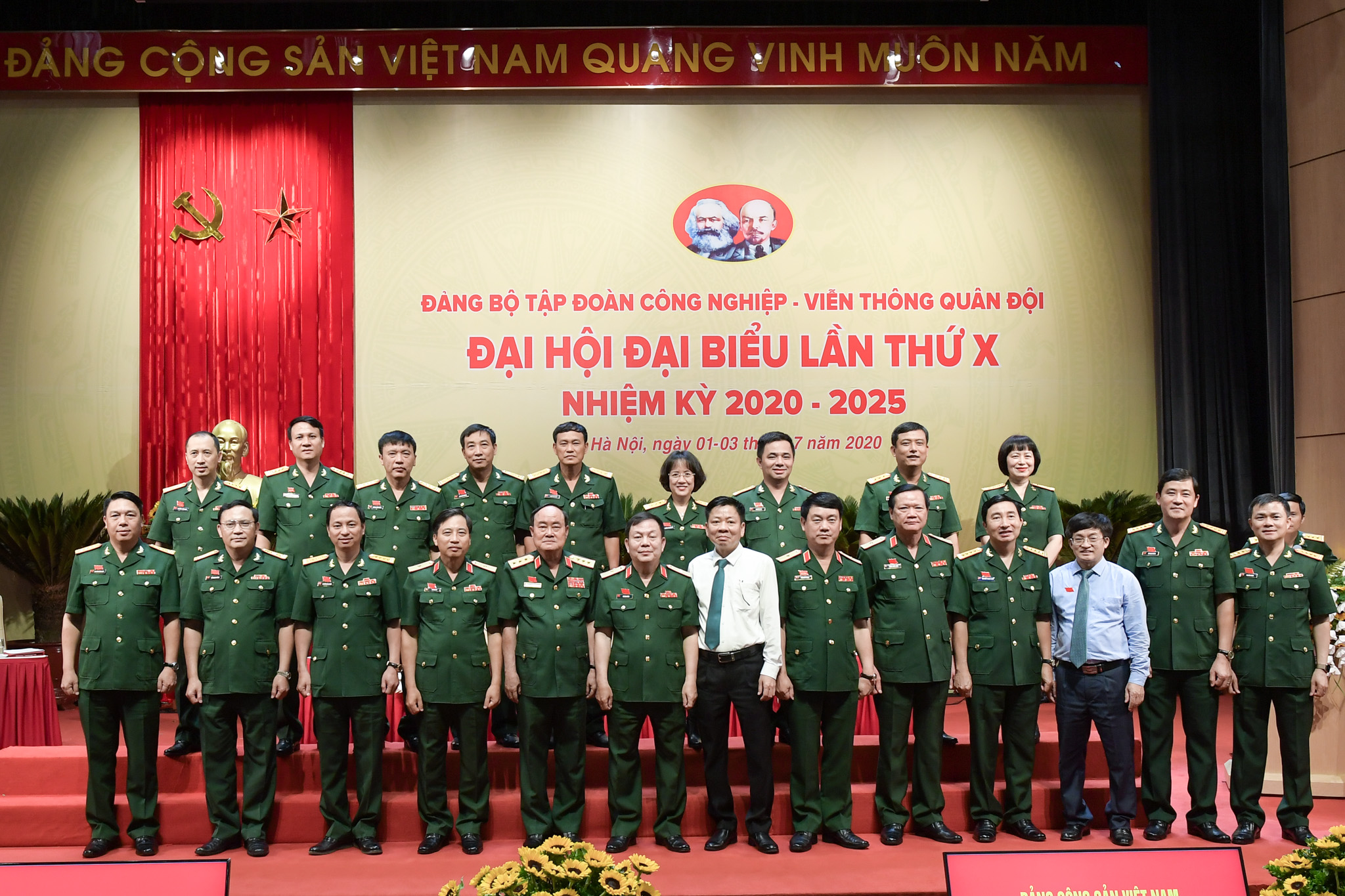 Xây dựng chiến lược phát triển Tập đoàn Công nghiệp - Viễn thông Quân đội