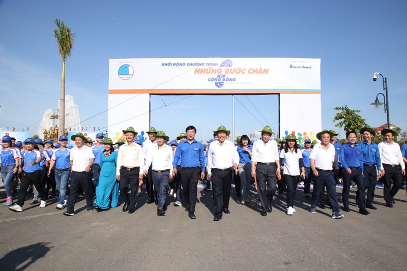 Những bước chân vì cộng đồng