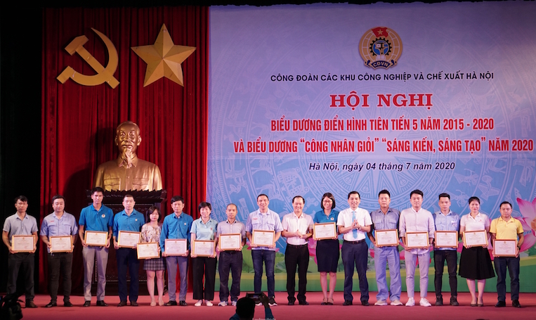 Biểu dương điển hình tiên tiến khu công nghiệp và chế xuất Hà Nội