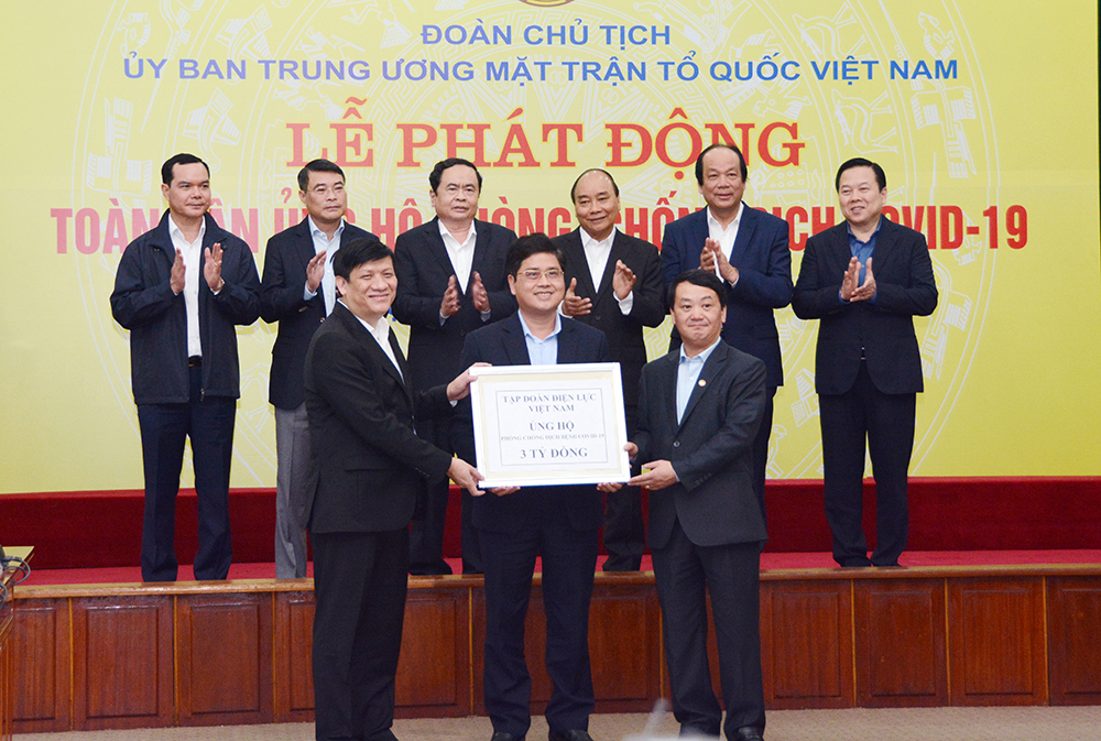 Tập đoàn Điện lực Việt Nam và các đơn vị ủng hộ 03 tỷ đồng cho công tác phòng chống dịch COVID-19