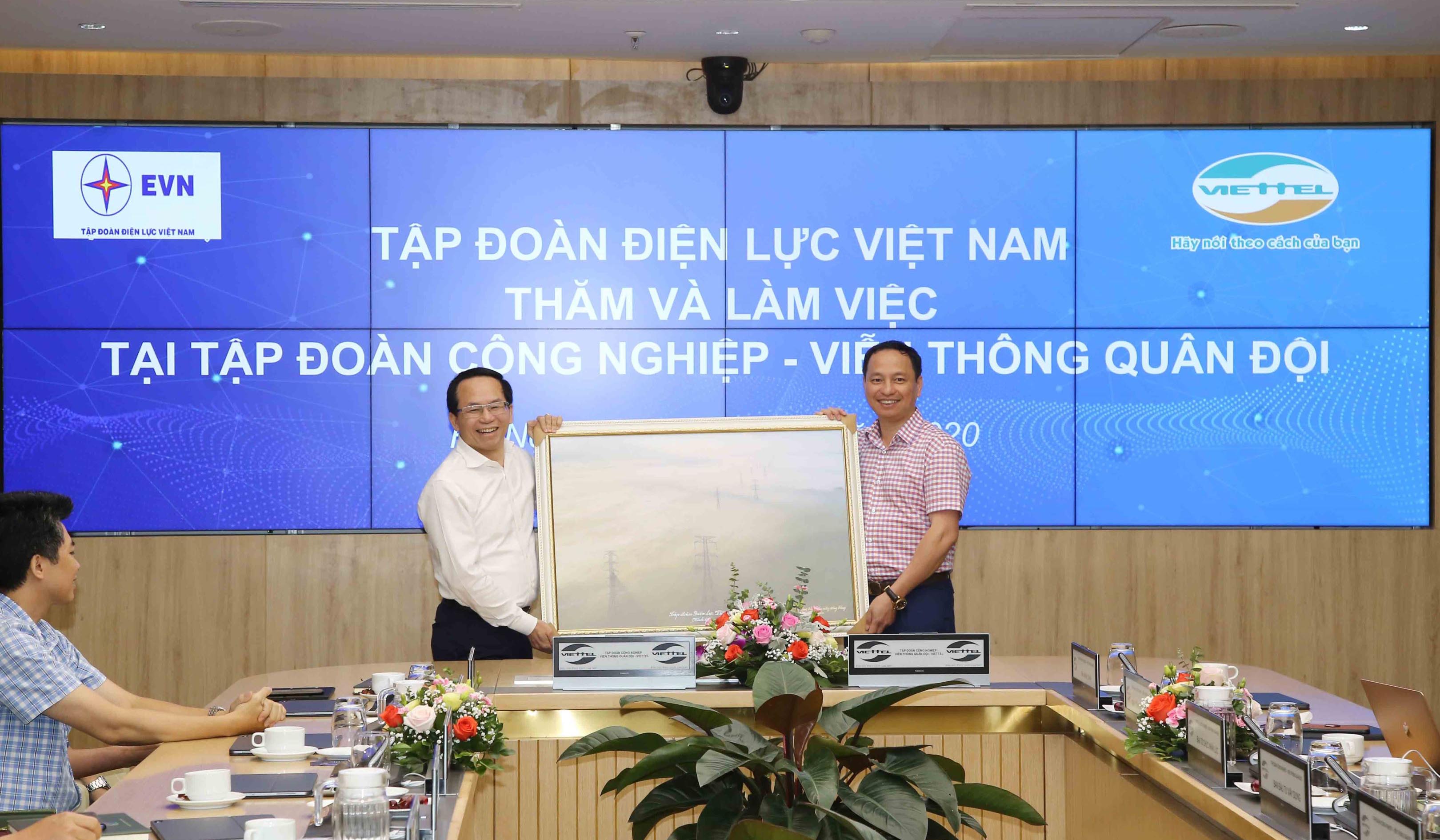 EVN và VIETTEL trao đổi kinh nghiệm về quản trị doanh nghiệp