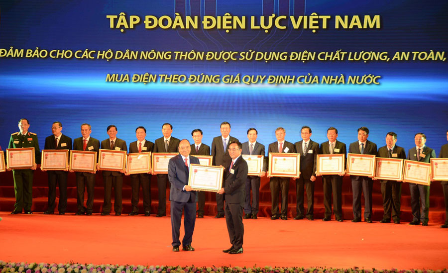 EVN đón Huân chương Lao động hạng Nhất vì những đóng góp xuất sắc trong xây dựng nông thôn mới giai đoạn 2011-2020