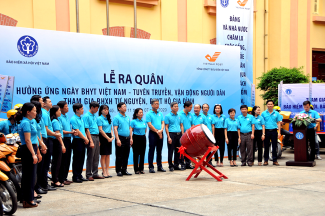 Ra quân hưởng ứng Ngày BHYT Việt Nam - vận động người dân tham gia BHXH tự nguyện, BHYT hộ gia đình