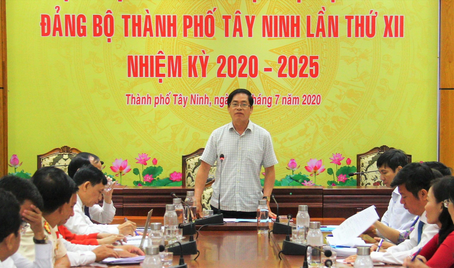 Cần nắm bắt dư luận đảng viên, xã hội, trước, trong và sau Đại hội