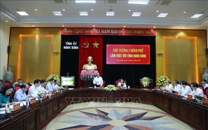 Thủ tướng kiểm tra tiến độ giải ngân vốn đầu tư công tại Ninh Bình