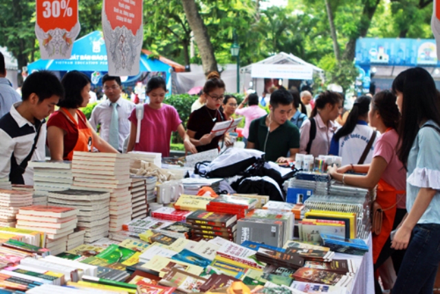 “Truyền thông và xử lý khủng hoảng truyền thông trong hoạt động xuất bản ở Việt Nam”