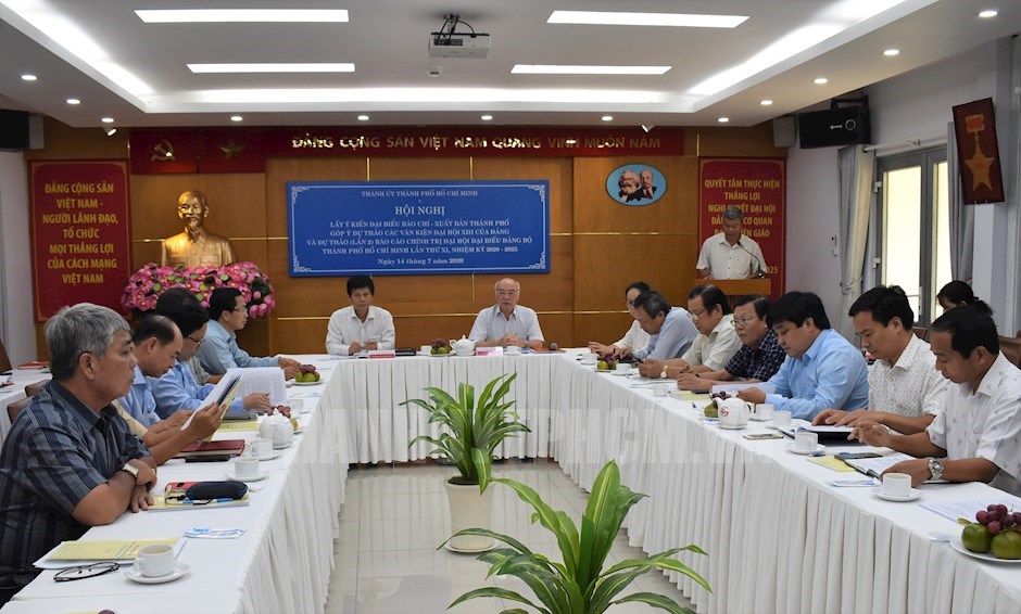 TP Hồ Chí Minh Cơ quan báo chí - xuất bản góp ý kiến vào dự thảo văn kiện Đại hội Đảng