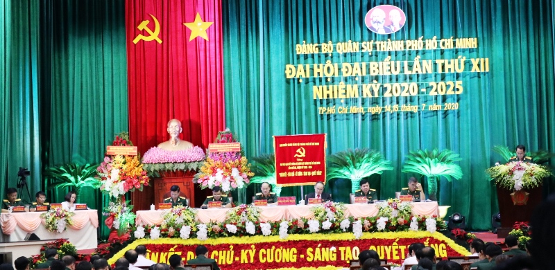 Xây dựng lực lượng vũ trang TP Hồ Chí Minh chính quy, vững mạnh