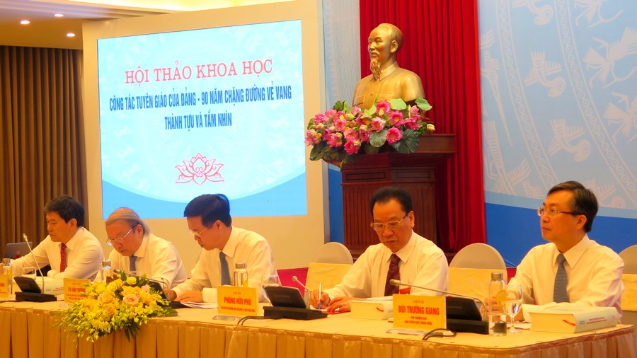 Công tác tuyên giáo của Đảng- 90 năm chặng đường vẻ vang