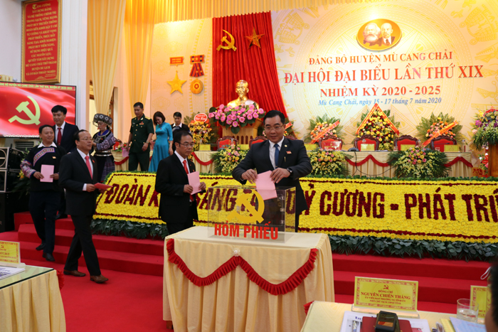 Phấn đấu đưa Mù Căng Chải thành huyện du lịch trọng điểm vùng Tây Bắc