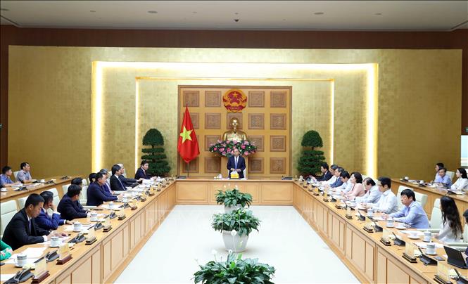 Không vì phát triển kinh tế mà để đại dịch quay trở lại