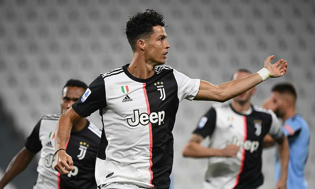 Juve chạm một tay vào Scudetto