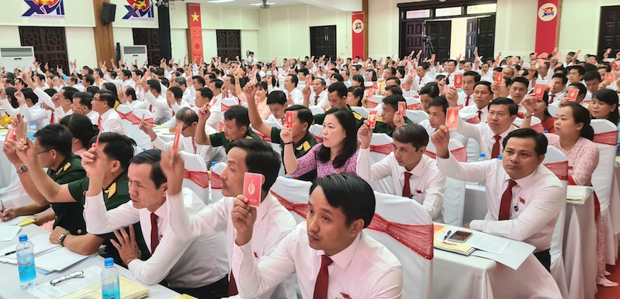 Phát huy cao nhất trí tuệ trong thảo luận dự thảo văn kiện đại hội