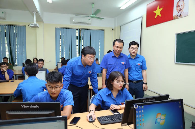 Lan tỏa phong trào học tiếng Anh trong cán bộ trẻ
