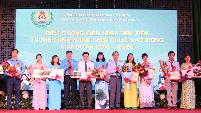 Chú trọng khen thưởng người lao động trực tiếp sản xuất