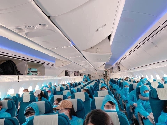 Hơn 190 công dân Việt Nam từ Nhật Bản về nước an toàn