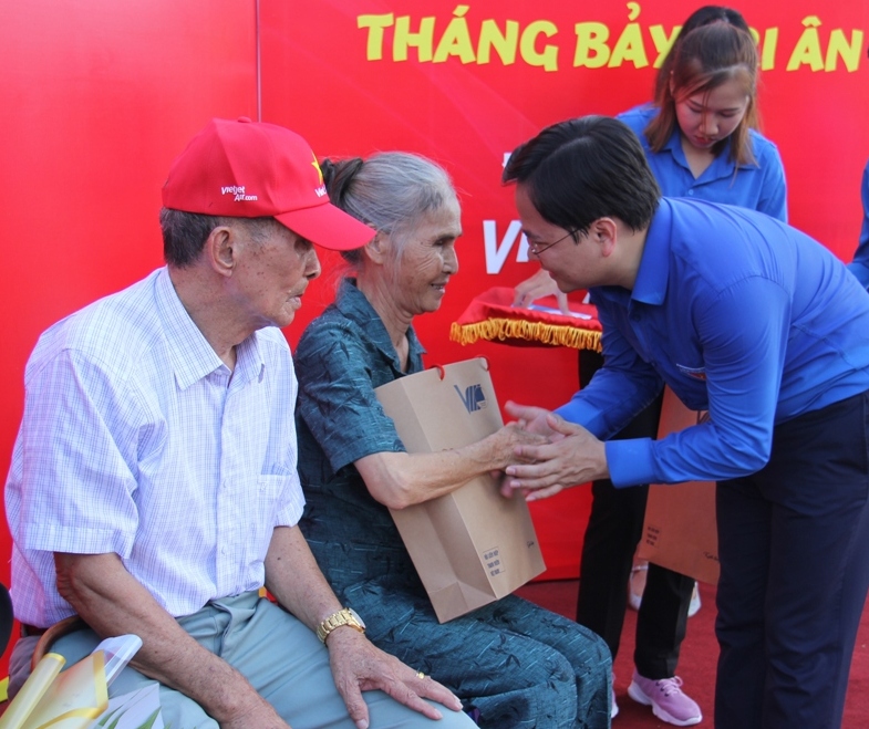 “Tháng bảy tri ân” - chủ đề chặng thứ ba Hành trình “Tôi yêu Tổ quốc tôi”
