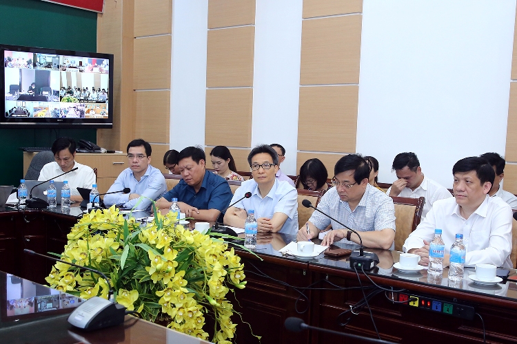 Chia lửa cho Đà Nẵng trong điều trị bệnh nhân COVID-19, siết chặt phòng dịch ở các cơ sở y tế toàn quốc