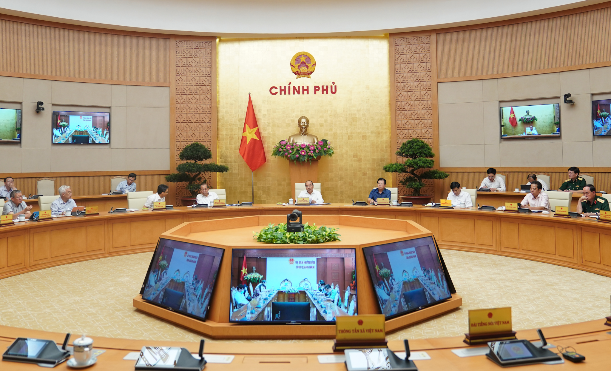 Không được chủ quan, phải khống chế tốc độ lây nhiễm