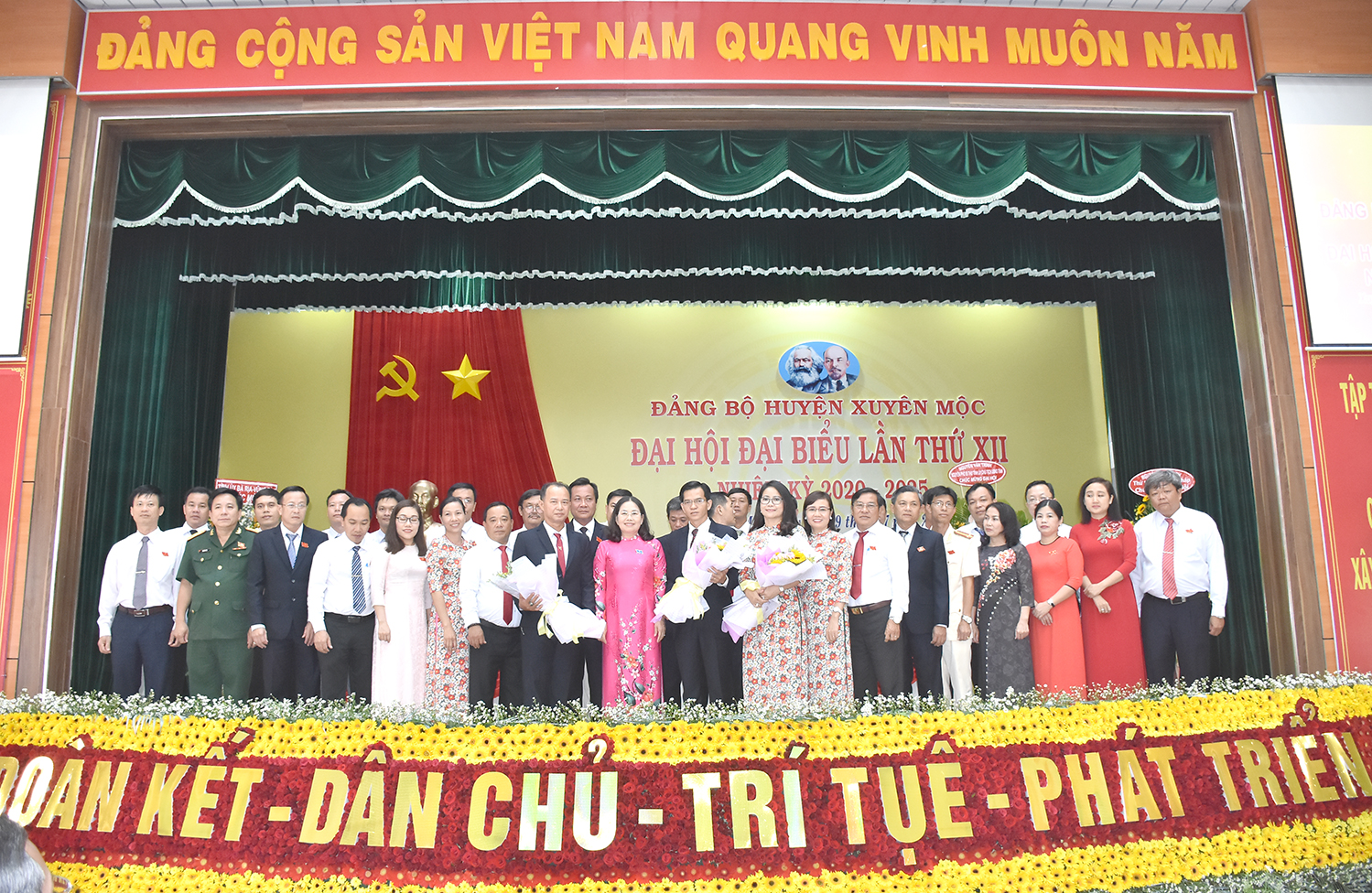 Nhiều Đảng bộ cấp trên cơ sở tổ chức thành công Đại hội nhiệm kỳ 2020 - 2025