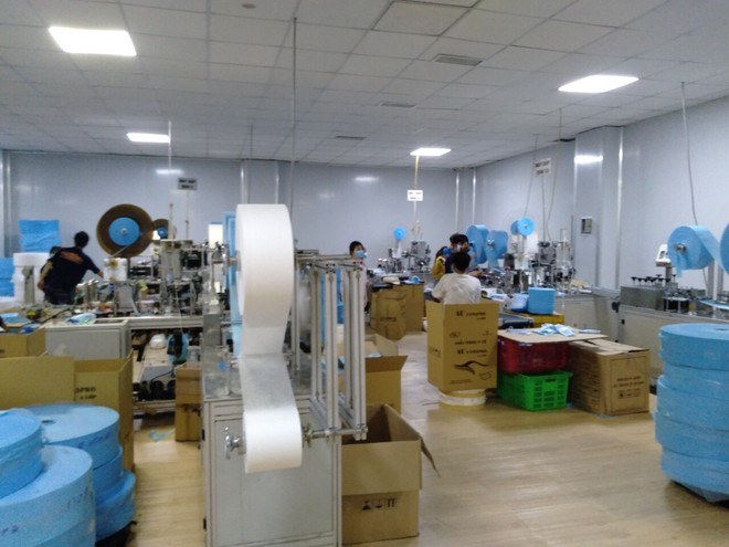 Thu giữ số lượng lớn khẩu trang y tế không rõ nguồn gốc