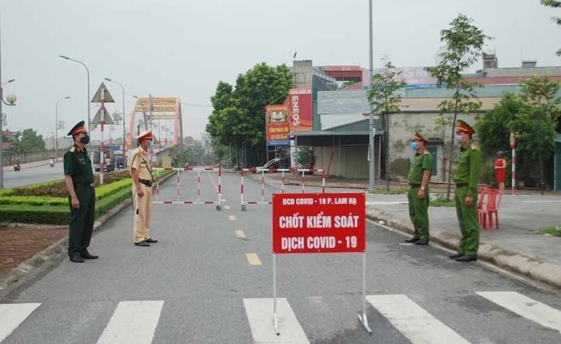 Ngày phong tỏa đầu tiên ở Đình Tràng