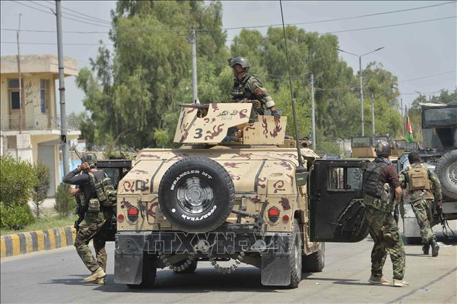 Phiến quân IS tấn công nhà tù ở Afghanistan, 20 người thiệt mạng