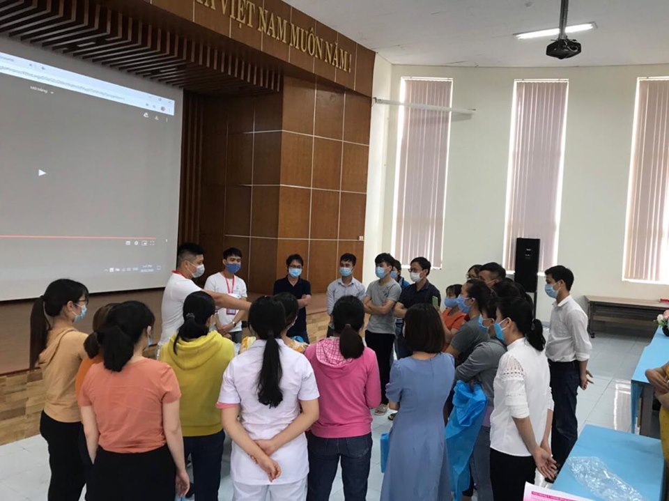Bộ Y tế chi viện chuyên gia điều trị, xét nghiệm cho Huế, Quảng Nam