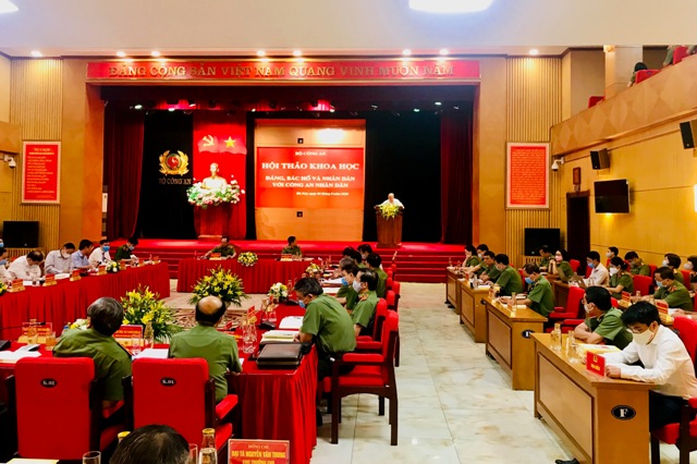 Đảng, Bác Hồ và Nhân dân với Công an nhân dân