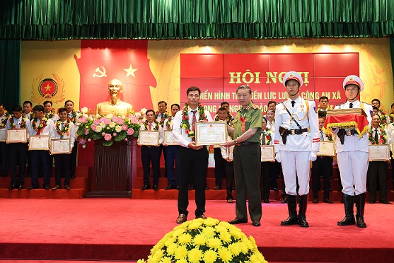 Biểu dương, khen thưởng 75 Công an xã có thành tích xuất sắc