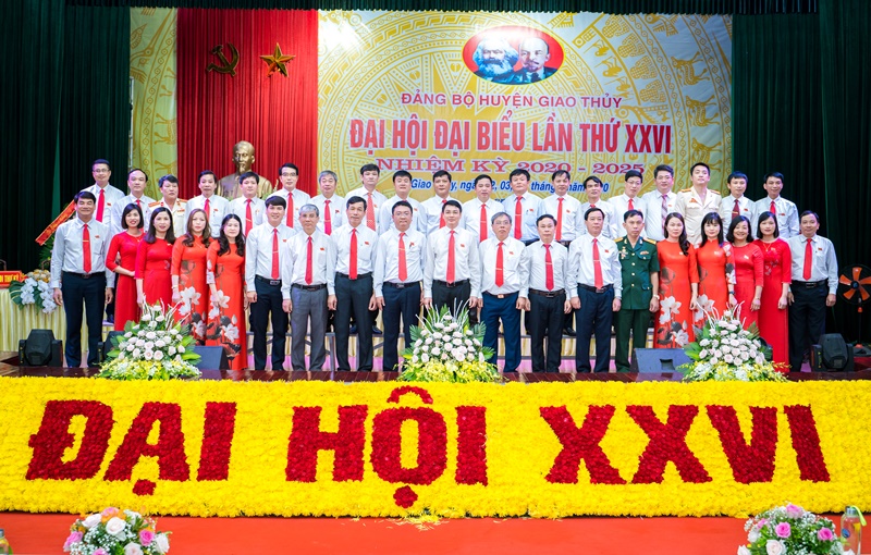 Giao Thủy tập trung phát triển kinh tế biển, xây dựng nông thôn kiểu mẫu