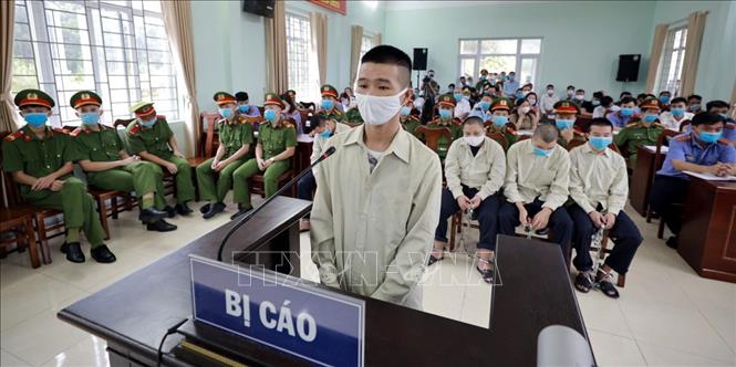 Đưa người nhập cảnh trái phép vào Việt Nam, 6 thanh niên lĩnh án tù