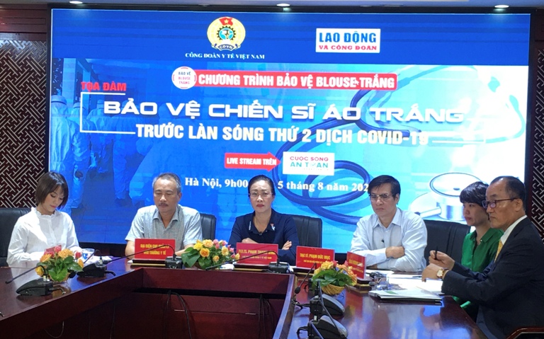 Bảo vệ chiến sỹ áo trắng trước làn sóng thứ 2 dịch COVID-19