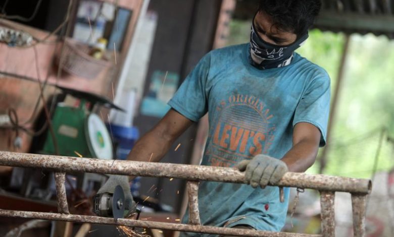 Kinh tế Indonesia rơi vào suy thoái sau hơn 20 năm