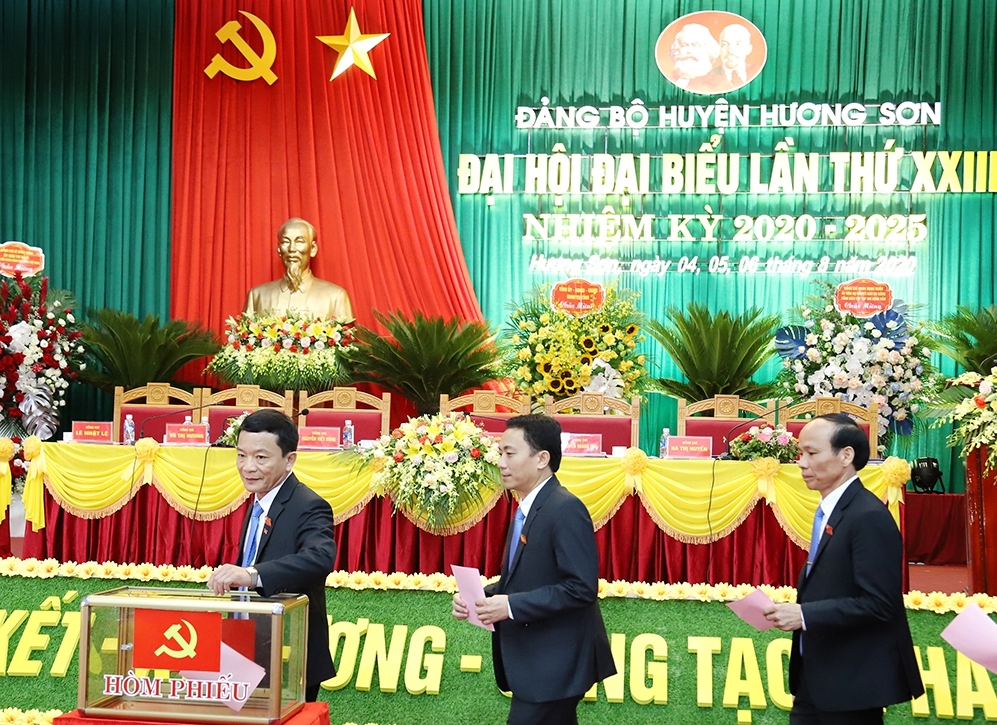 Xây dựng Hương Sơn trở thành huyện nông thôn mới bền vững