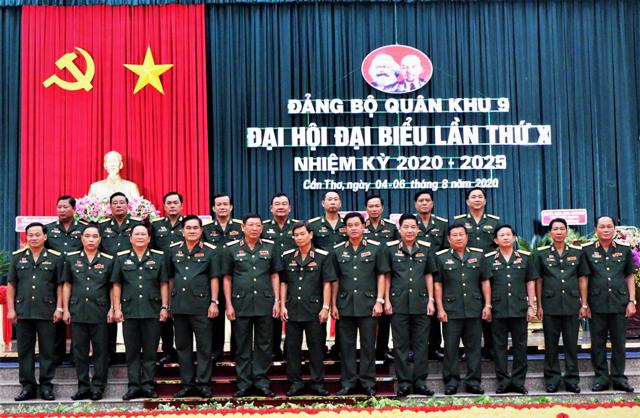 Tập trung lãnh đạo, làm tốt vai trò trong xây dựng nền quốc phòng toàn dân