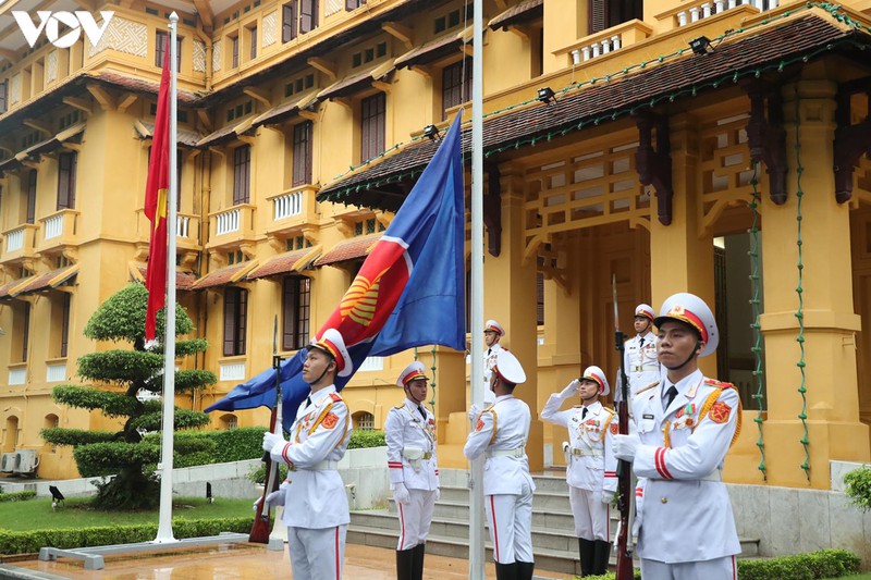 Trang trọng Lễ thượng cờ kỷ niệm 53 năm thành lập ASEAN